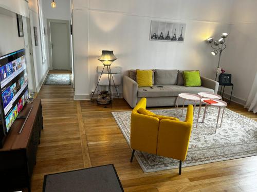 Martroi Cœur de Ville 3 Pieces 80 M2 TV Internet Haut Debit Loisirs Et Affaires in Orleans, France