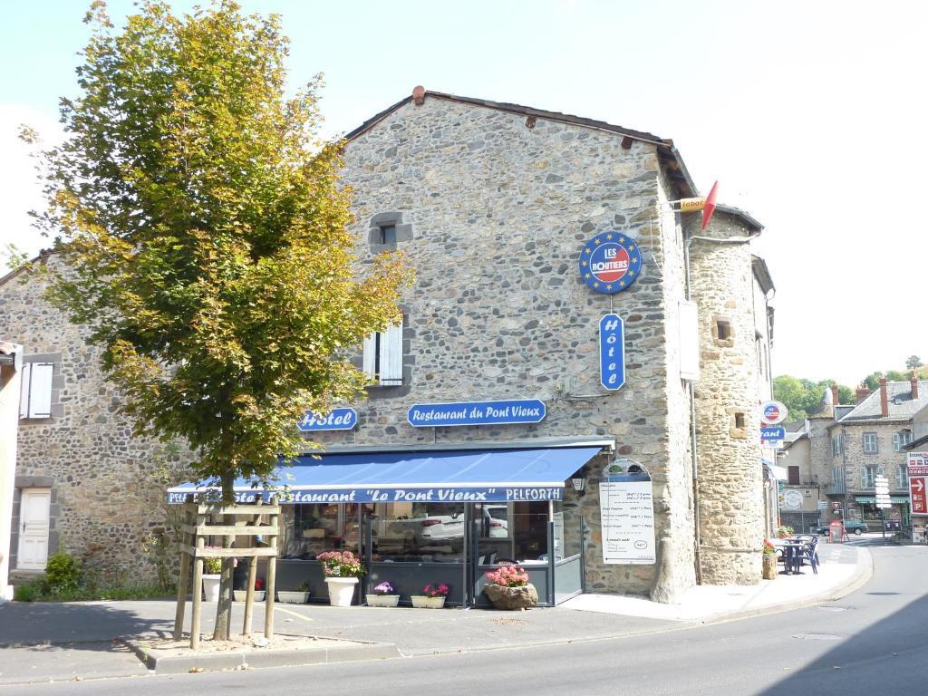 Hôtel Restaurant du Pont Vieux in Saint-Flour, France