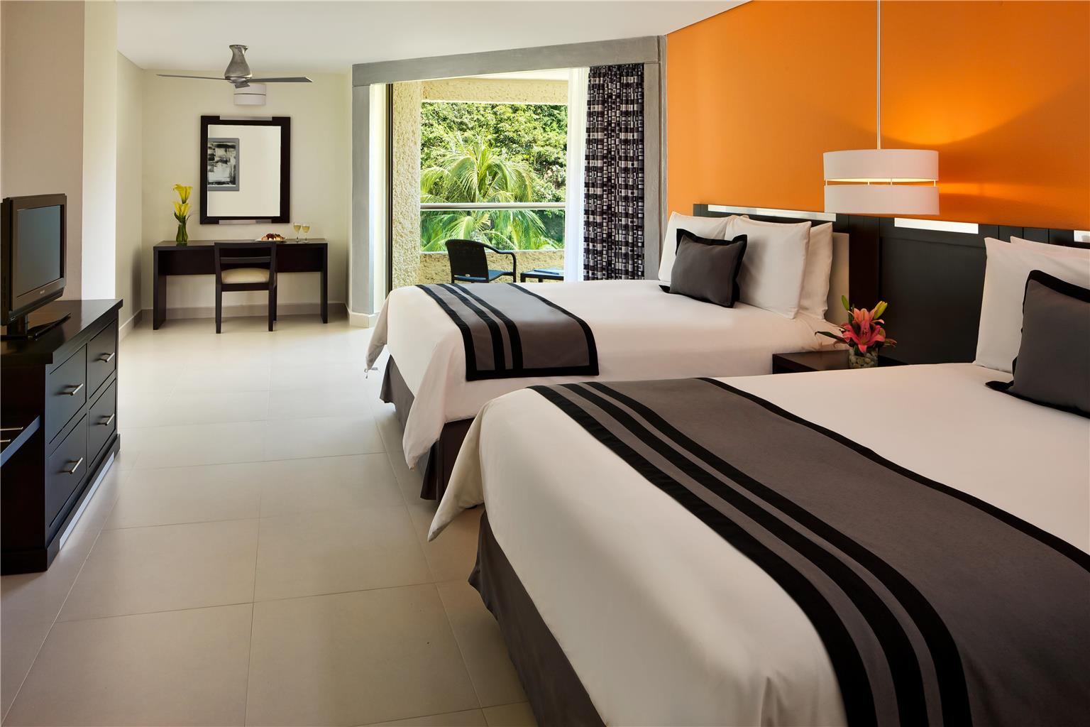 Guest room