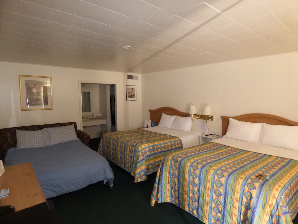 Carrizozo Inn - photo 6