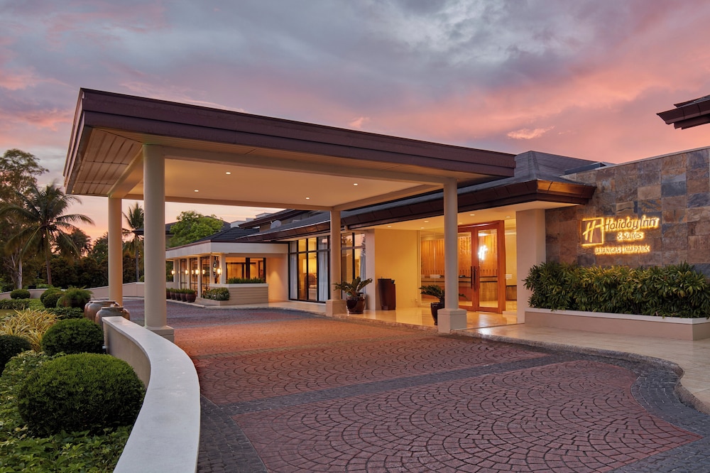 Holiday Inn & Suites Batangas Limapark in Batangas, Philippines