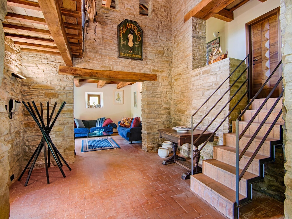 Villa in Borgo Pace with Private Pool — Borgo Pace — photo 2