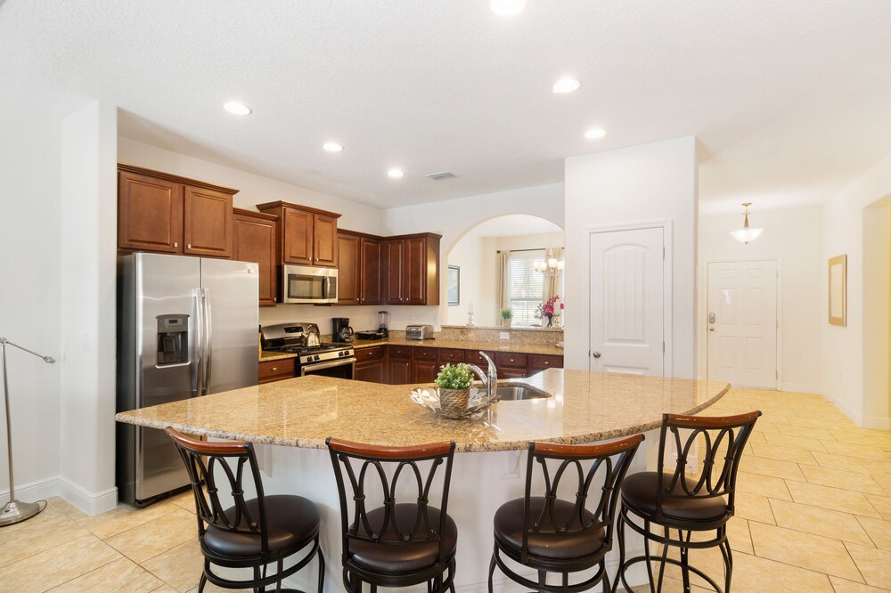 6 Bedrooms 5 Bathrooms Solterra 4193 Od - photo 29