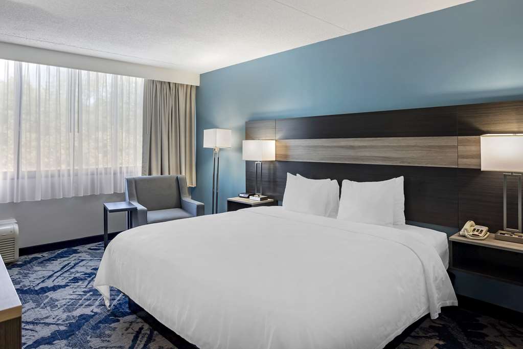 Best Western Rutgers University Hotel - photo 12
