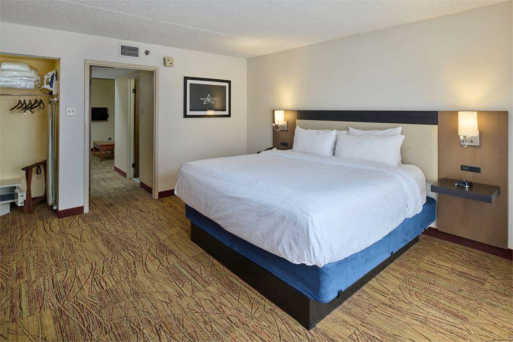 Wyndham El Paso Airport Hotel & Waterpark - photo 14