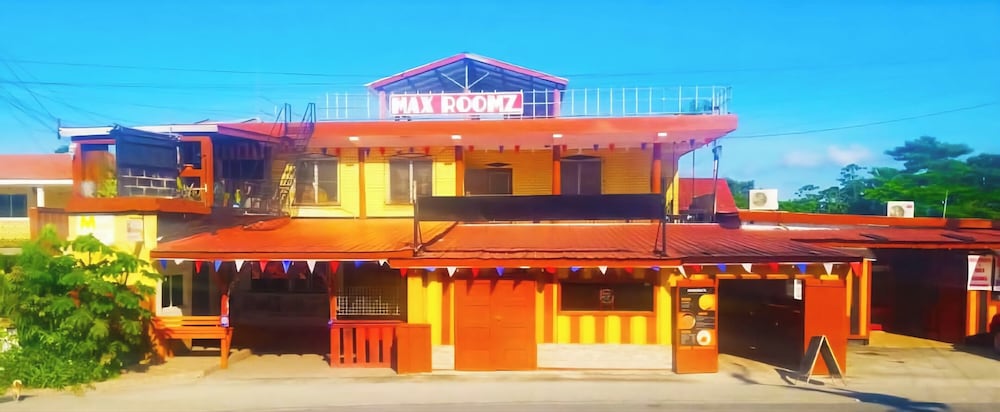Maxroomz in San Ignacio, Belize