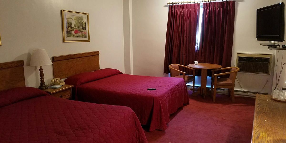 Woonsocket Motor Inn - carbon neutral hotel in Woonsocket