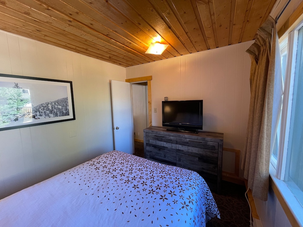 Estes Mountain Inn - photo 40
