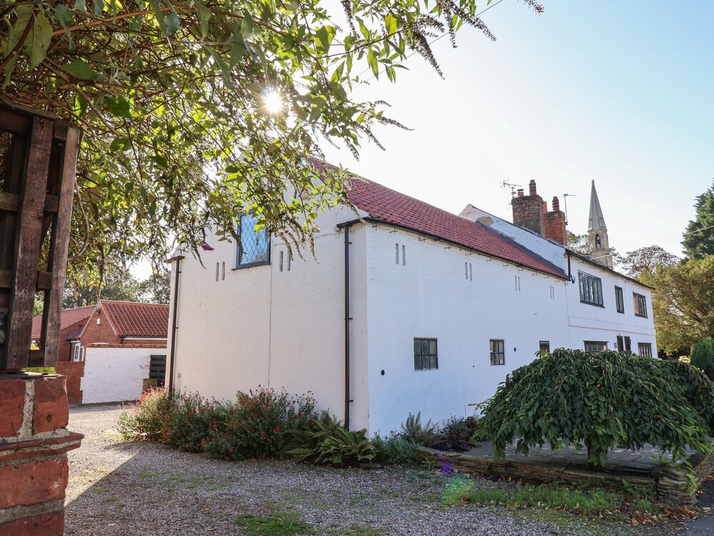 Old Roost Farmhouse — 4-Star Luxury Hotel in York, United Kingdom