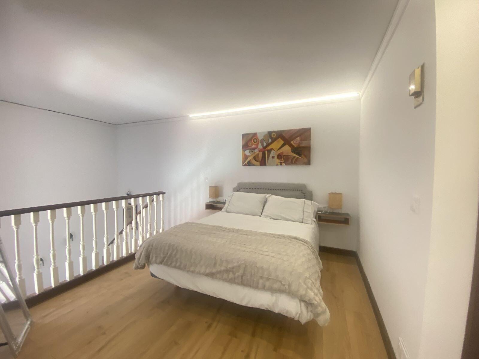 Edificio El Moderno Puerta Del Sol — 4-Star Luxury Hotel in Vigo, Spain