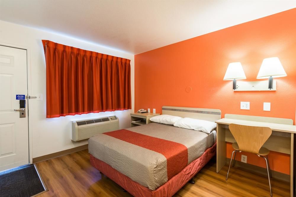Motel 6 Reno West - photo 14