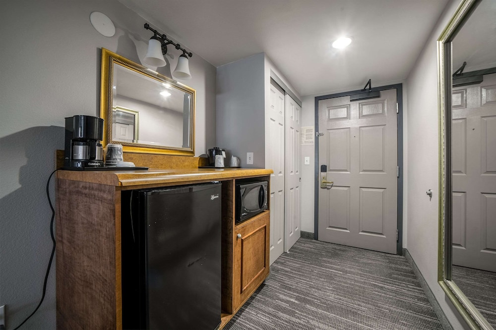 Country Inn & Suites by Radisson Ontario at Ontario Mills CA - photo 43