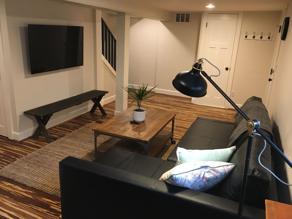 The Alberta Petite Hotel - photo 35