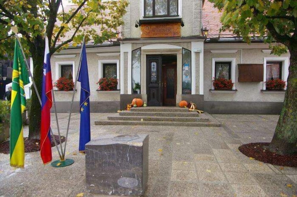 Marincic Inn - carbon neutral hotel in Skocjan