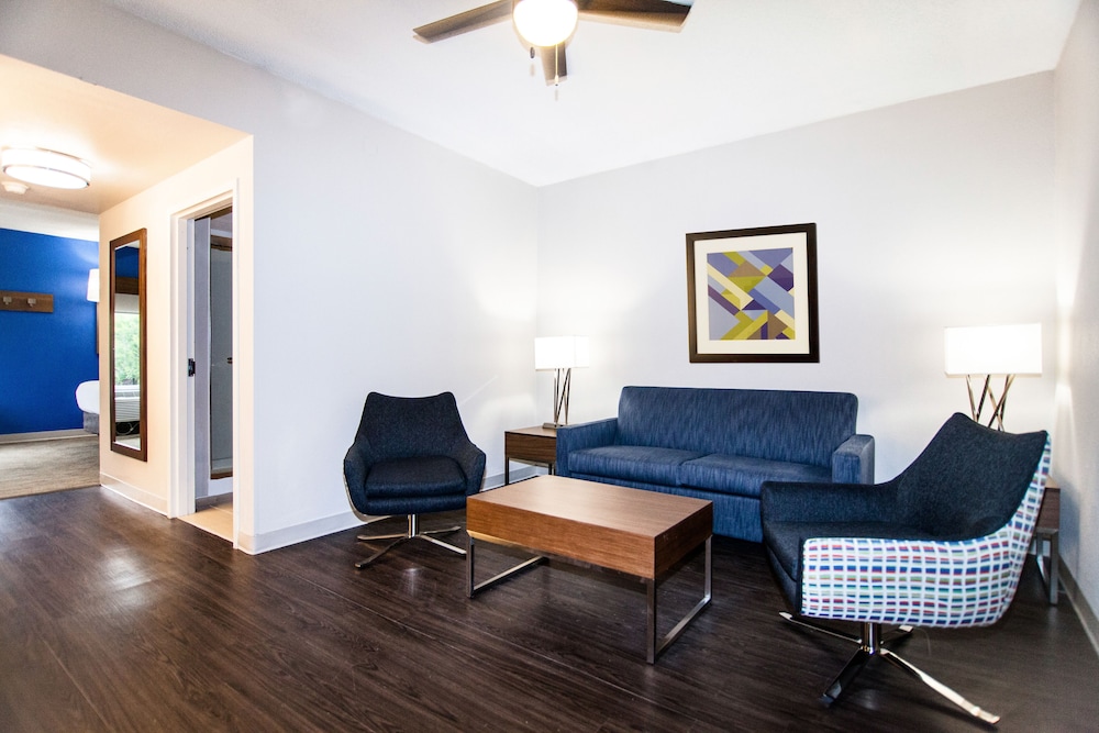 Holiday Inn Express & Suites Nashville Brentwood I 65 by IHG - photo 25