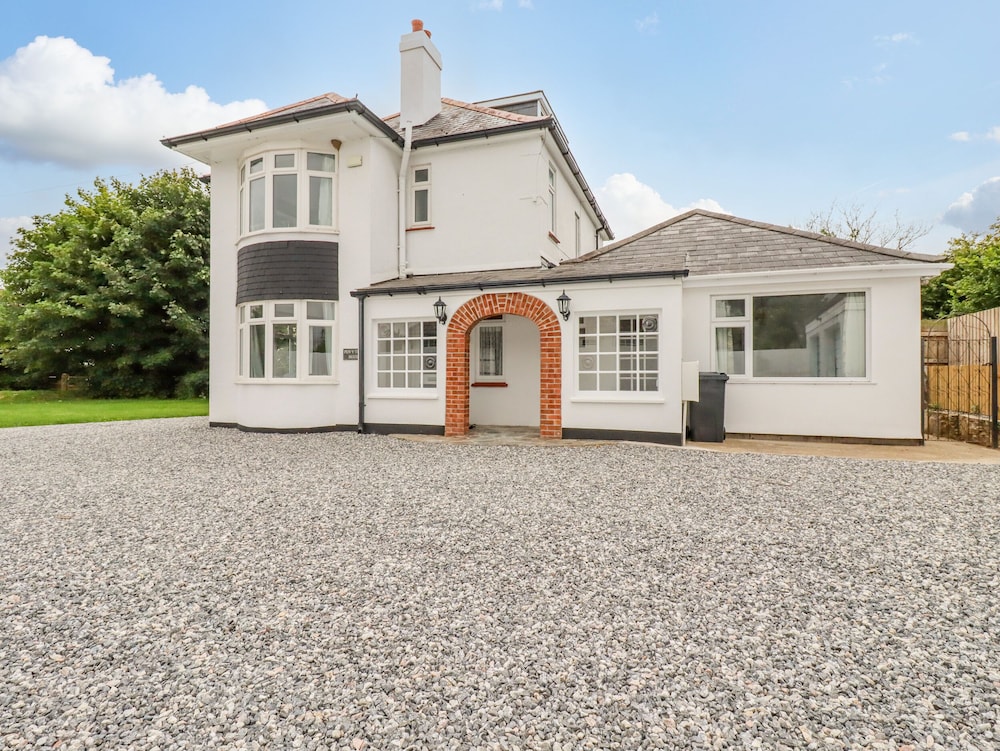 Pen Y Thon House — 4-Star Luxury Hotel in Newquay, United Kingdom