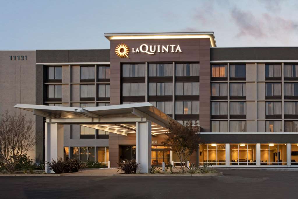 La Quinta Inn & Suites by Wyndham Rancho Cordova Sacramento - photo 3