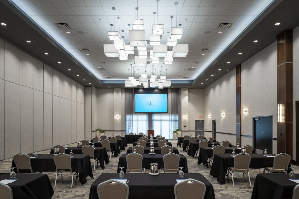 Holiday Inn Express & Suites Sioux City North Event Center by IHG - photo 60