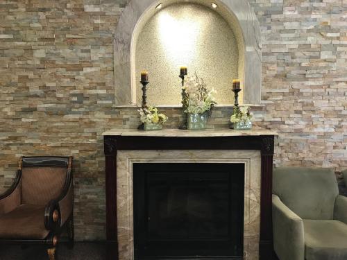 Avenue Plaza Hotel - photo 26