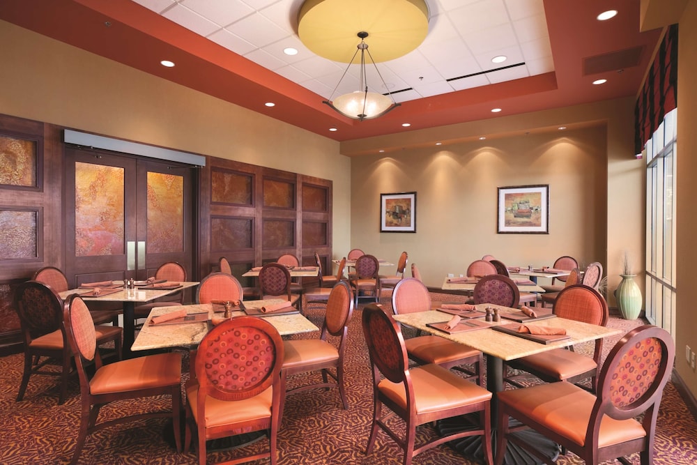 Embassy Suites by Hilton E Peoria Riverfront Conf Center - photo 30