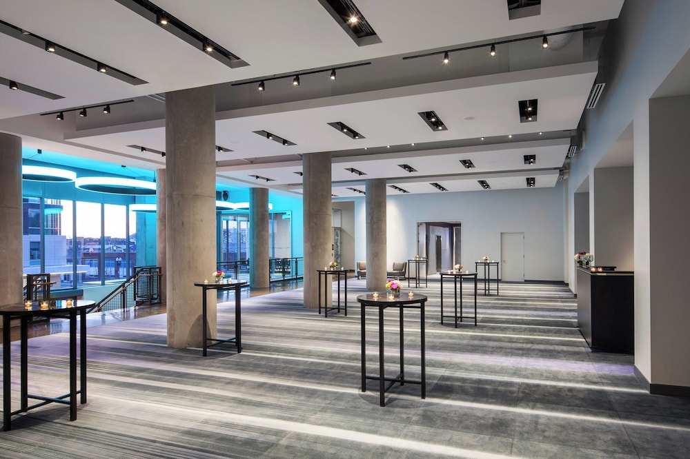 Aloft by Marriott Boston Seaport District - photo 34