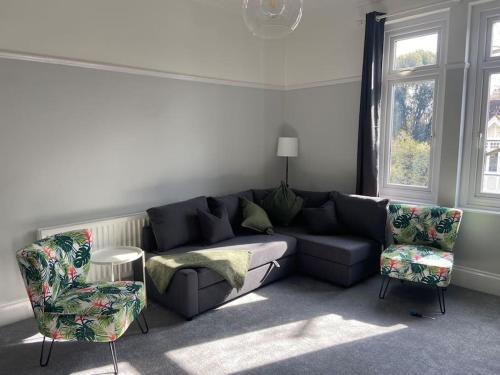 Large Boutique Self Catering Southsea Holiday Flat — 4-Star Luxury Hotel in Portsmouth, United Kingdom