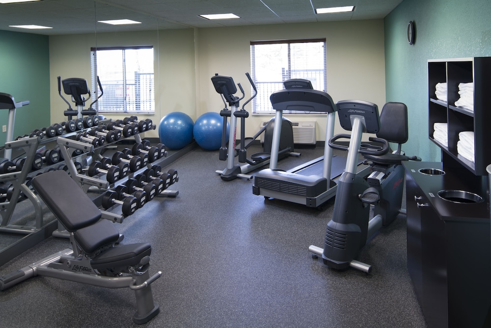 Holiday Inn Express Hotel & Suites High Point South by IHG - photo 23