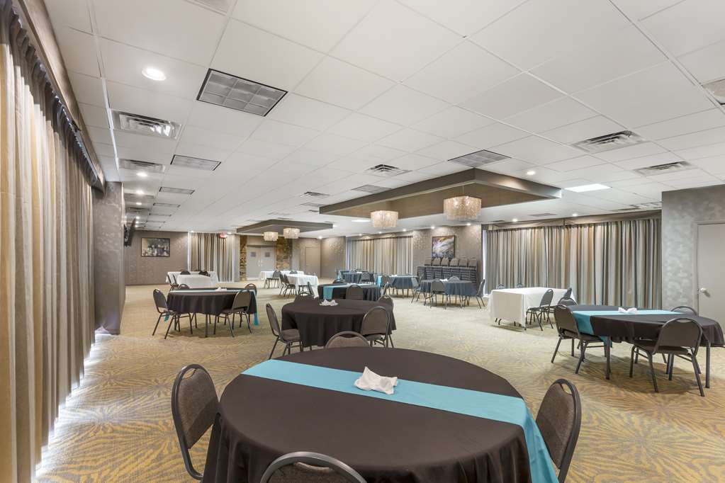 Best Western Plus Landing View Inn & Suites - photo 40