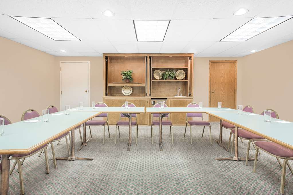 Hawthorn Extended Stay by Wyndham Green Bay - photo 15