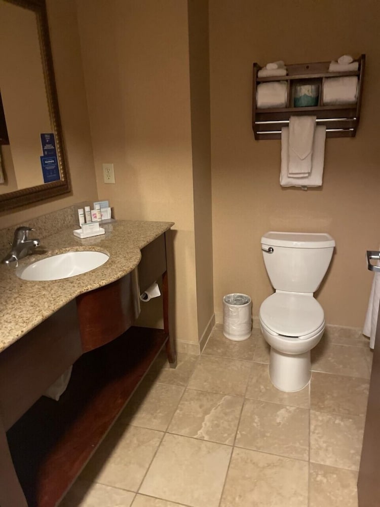 Hampton Inn Rawlins - photo 60