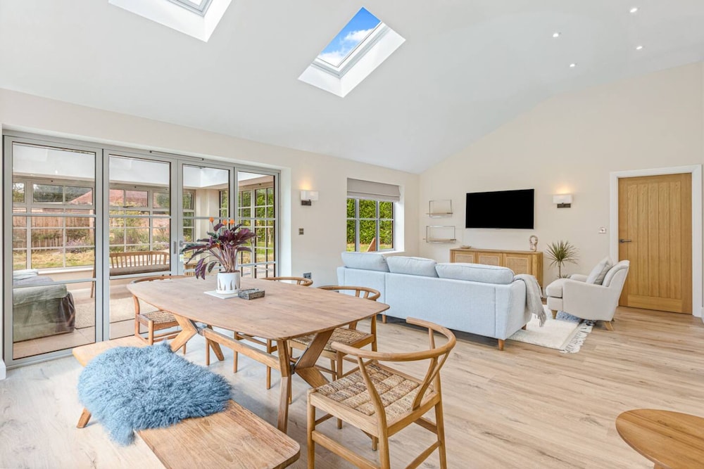 The Wild Bloom From 225 Per Night — hotel in Great Missenden