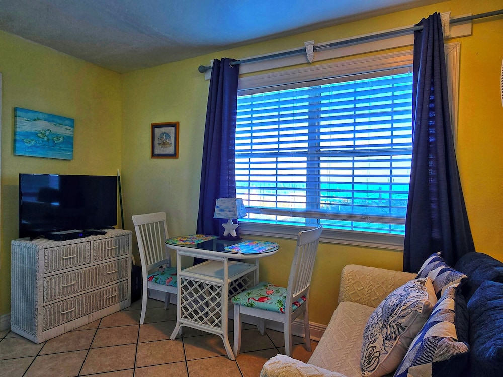 Sea Scape Oceanfront Motel - photo 14