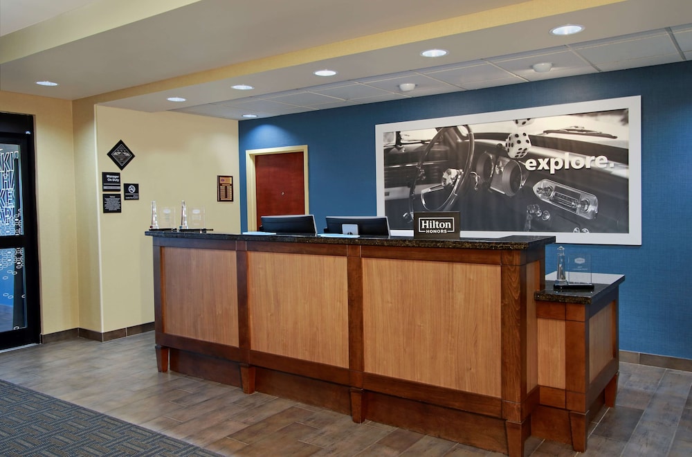 Hampton Inn Winfield - photo 4