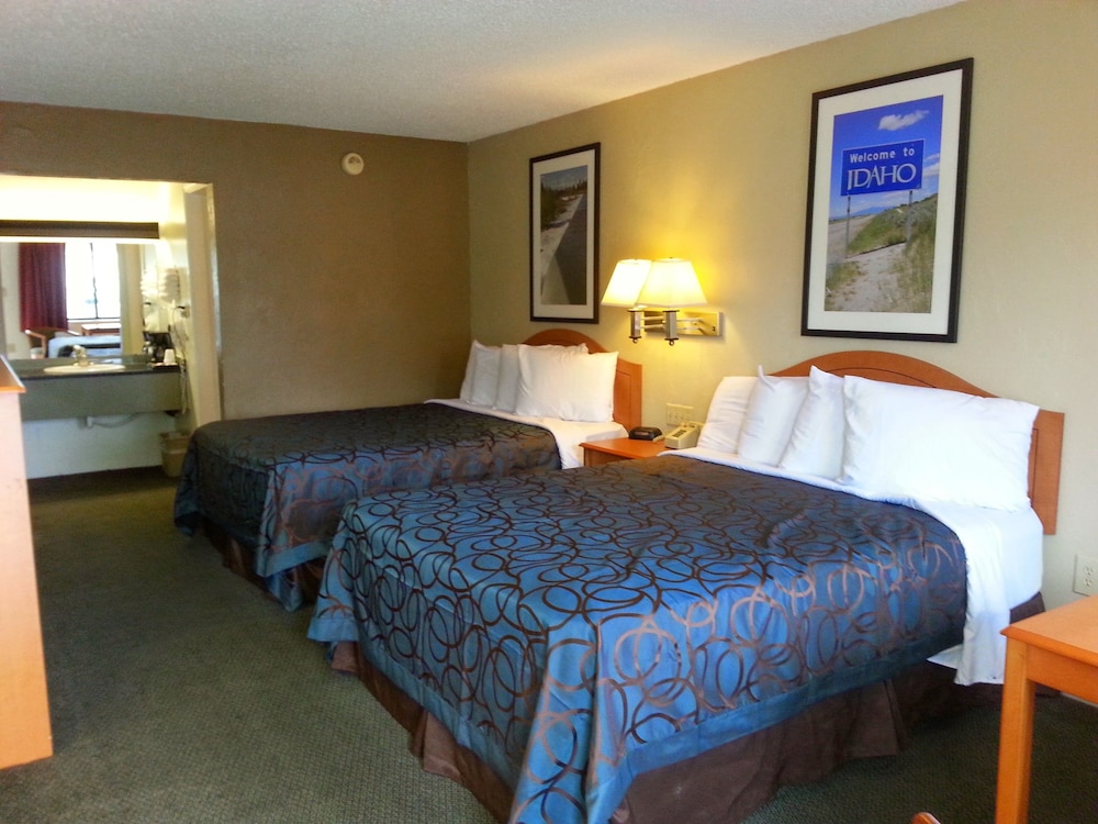 Motel West - photo 9