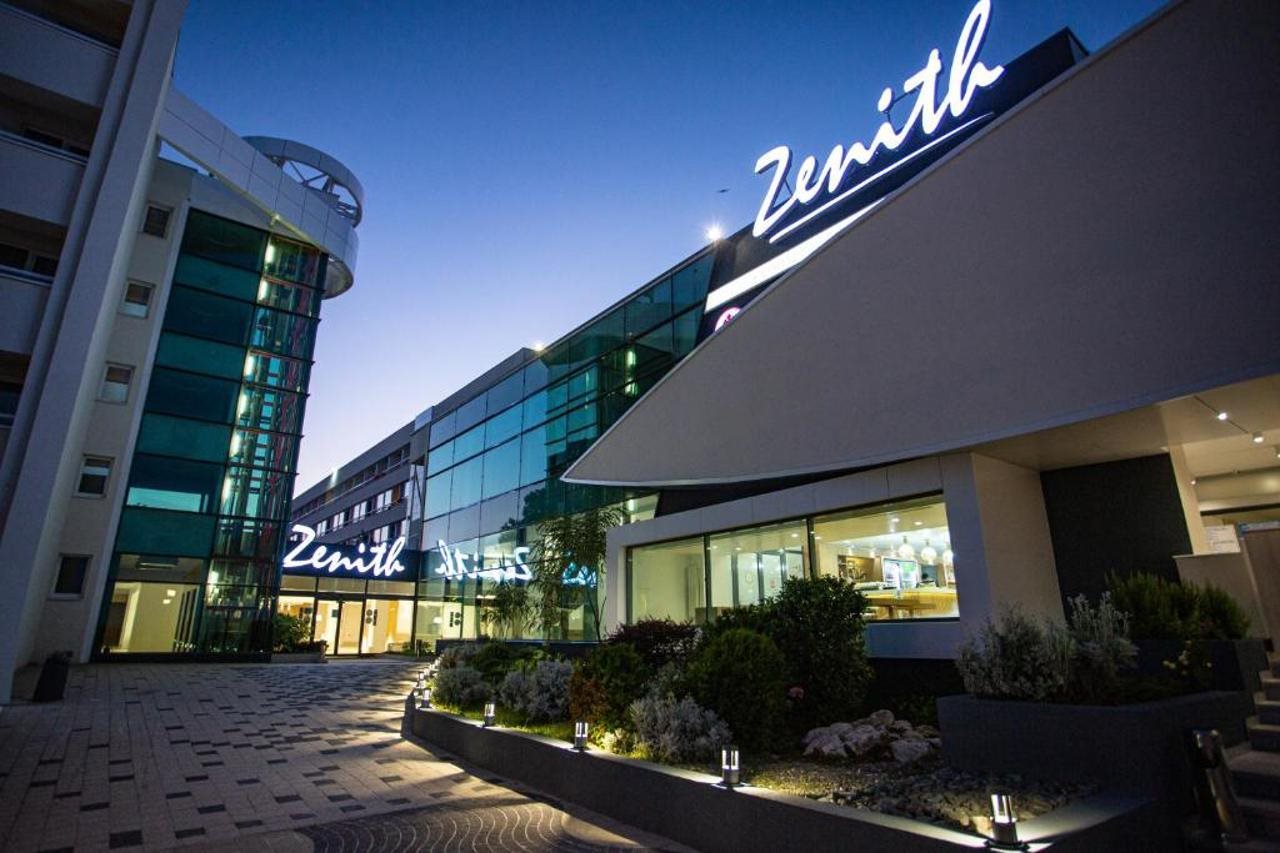 Zenith Hotel Conference And Spa Mamaia Resort — hotel in Constanta