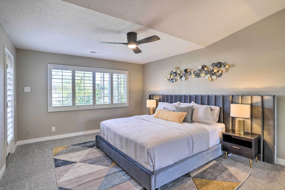 Chic Palm Desert Condo with Resort Style Amenities - photo 6