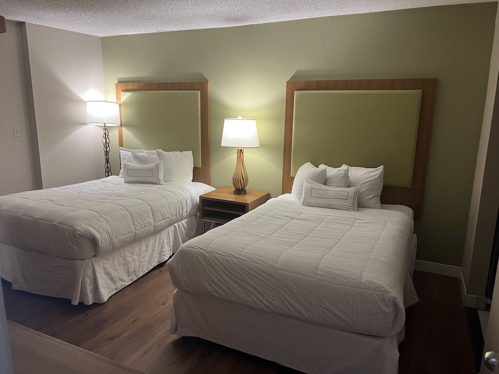 Baymont by Wyndham Odessa Highway 80 - photo 7