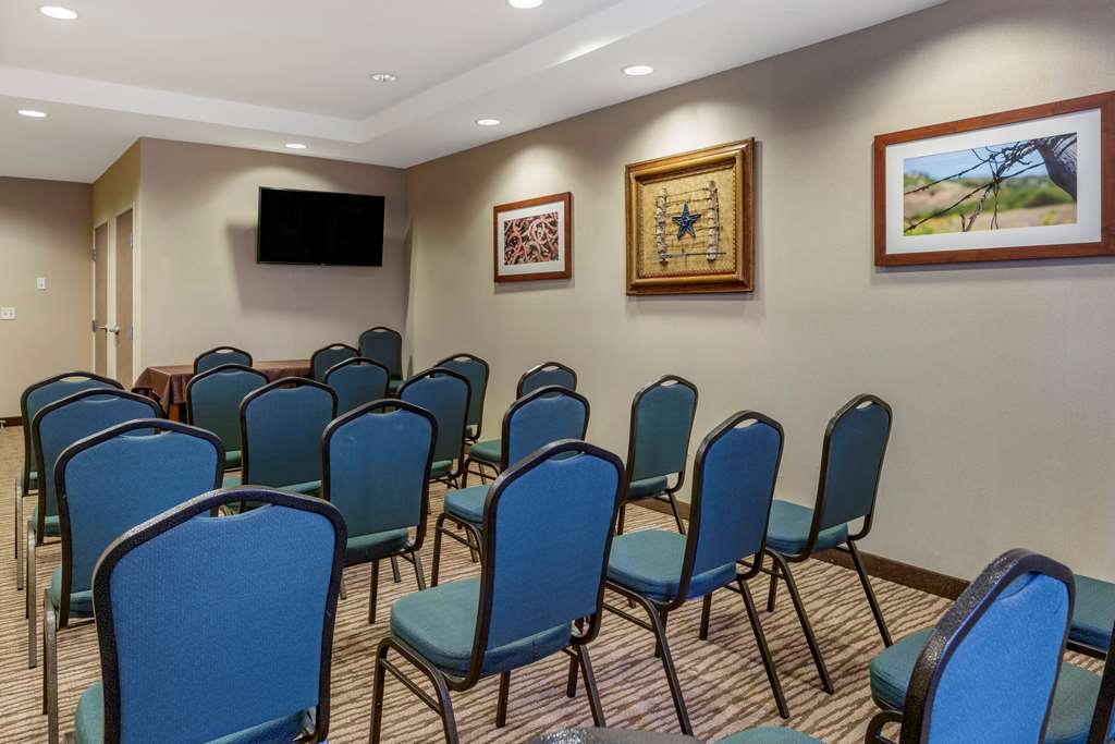 Comfort Suites Fernley - photo 42