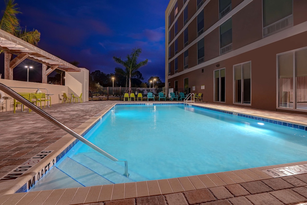 Home2 Suites by Hilton Lakewood Ranch - photo 25