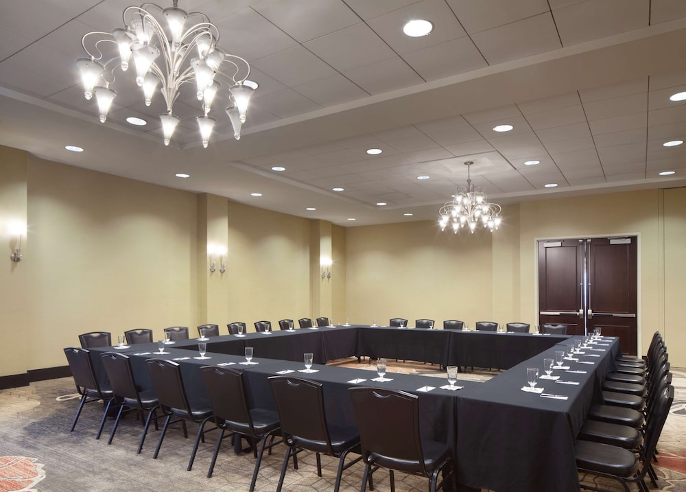 DoubleTree by Hilton El Paso Downtown - photo 64