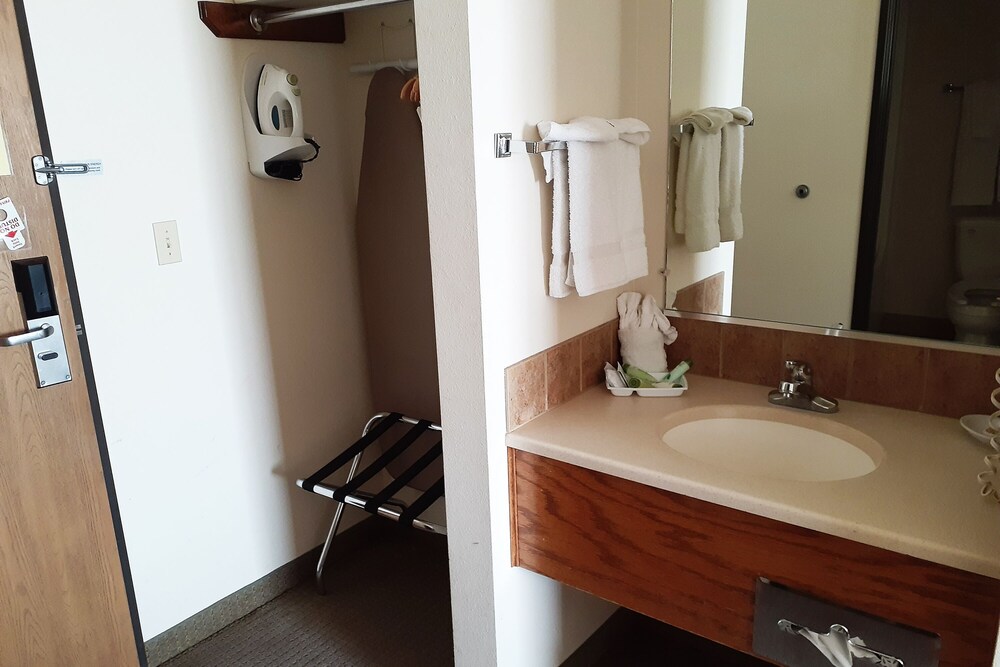 Single Tree Inn - photo 23