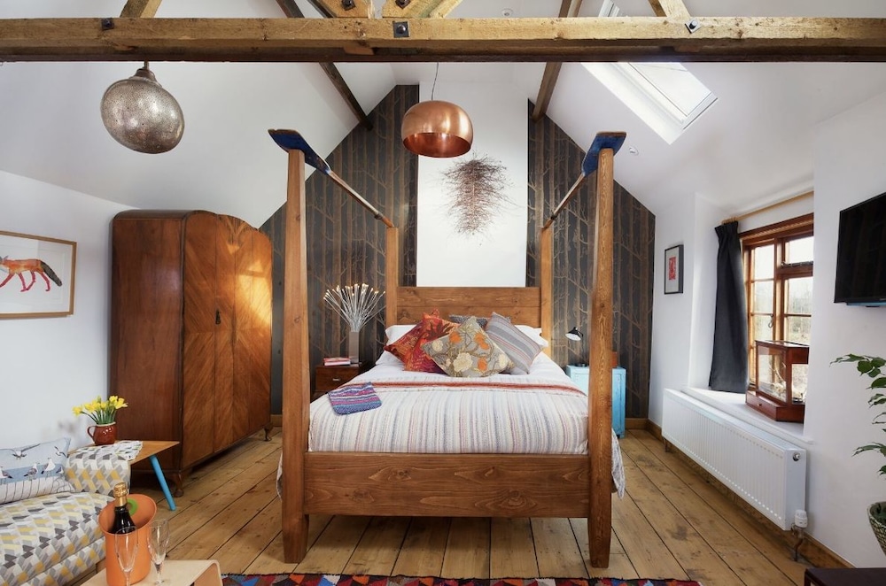 Mount Pleasant Farm Bed and Breakfast — 4-Star Luxury Hotel in Axbridge, United Kingdom