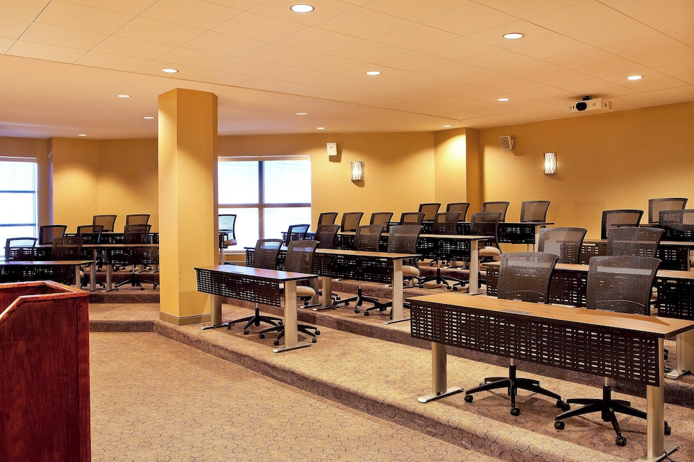 Sheraton Portsmouth Harborside Hotel - photo 40
