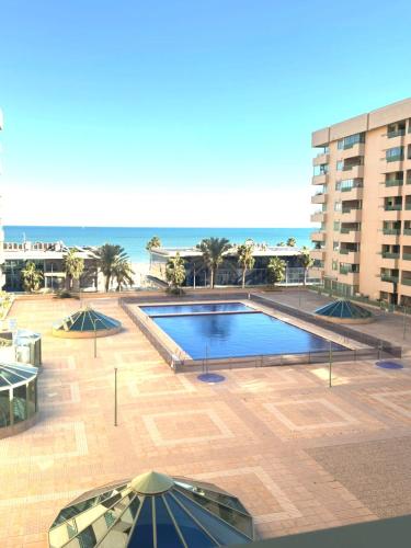 BEACH VALENCIA 22 Apartment facing the sea with frontal views — 4-Star Luxury Hotel in Valencia, Spain