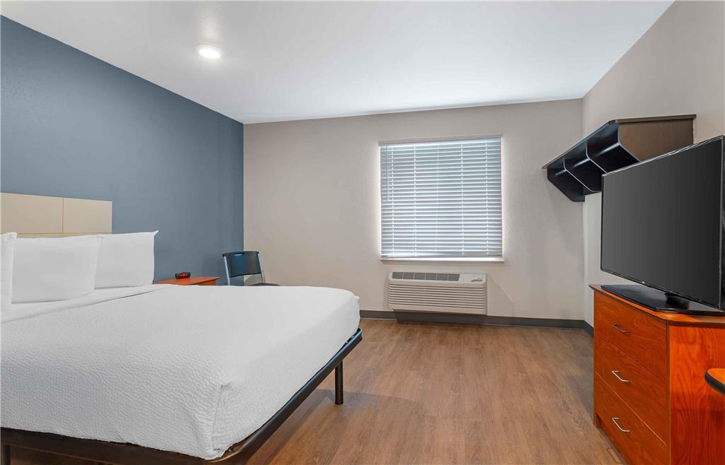 Extended Stay America Select Suites Fort Myers Northeast - photo 11