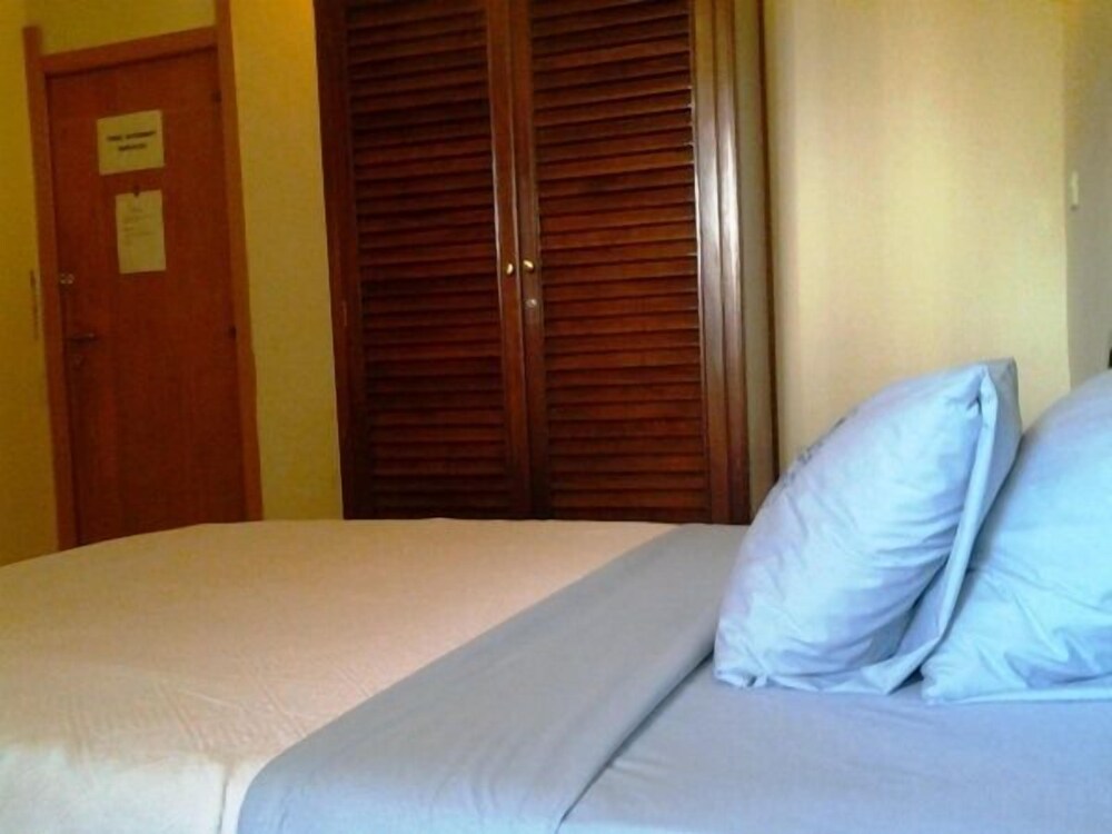 Georgia Hotel — Accra — photo 3