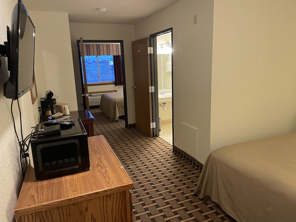 Crossroads Hotel - photo 9