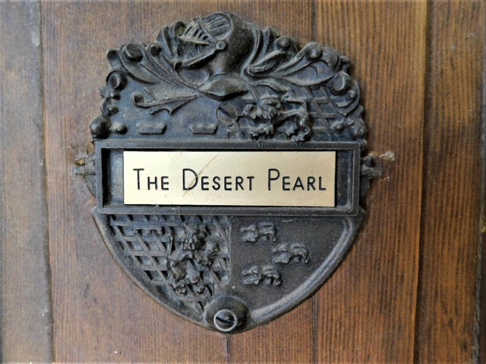 The Desert Pearl Private Pool & Spa in Palm Springs, United States