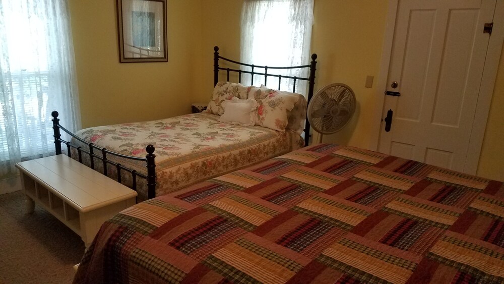 Ozark Country Inn - photo 9