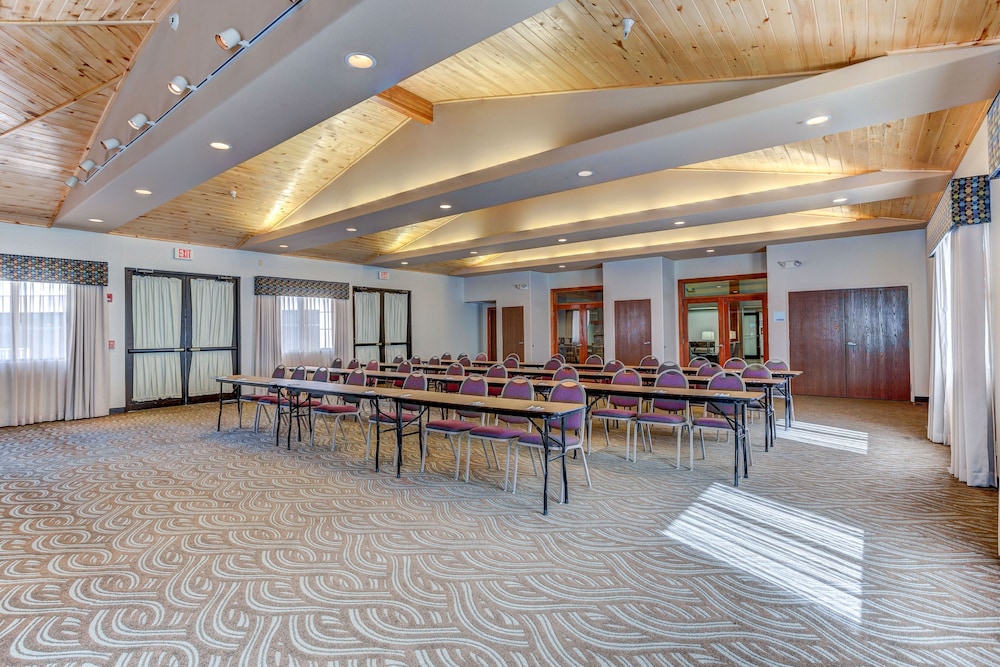 Holiday Inn Express & Suites Montrose Black Canyon Area by IHG - photo 38